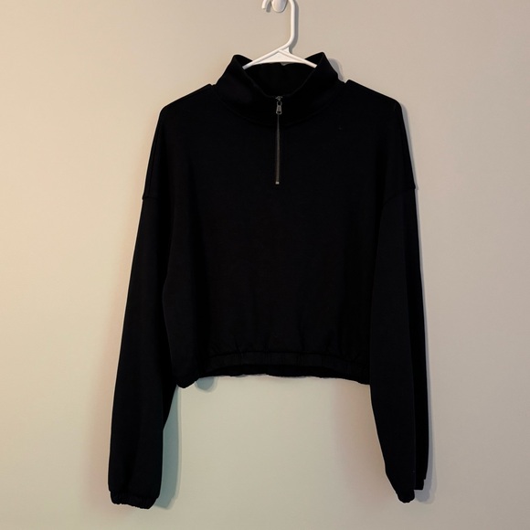 Gilly Hicks Midnight Black Cropped Hoodie - Picture 1 of 3